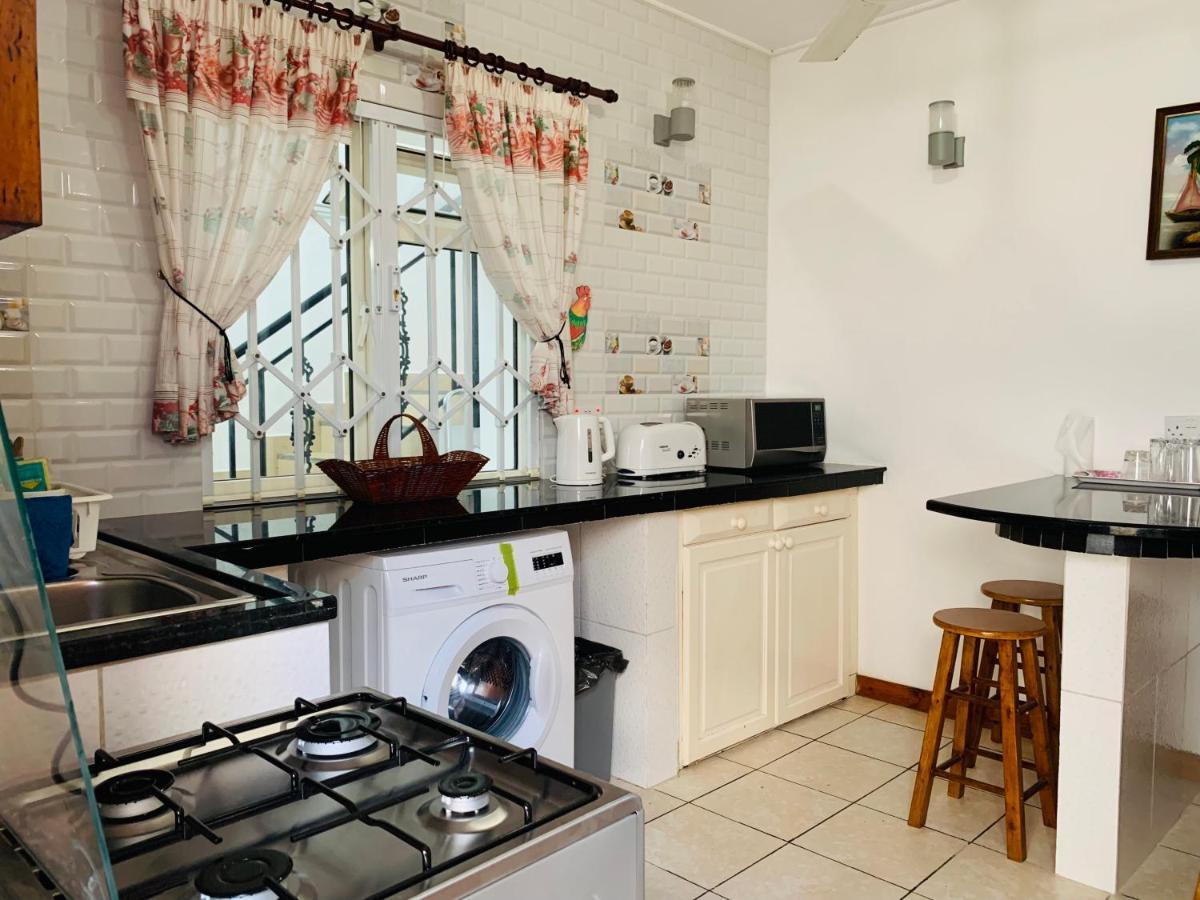 Oceanic View Apartments Beau Vallon  Exterior photo