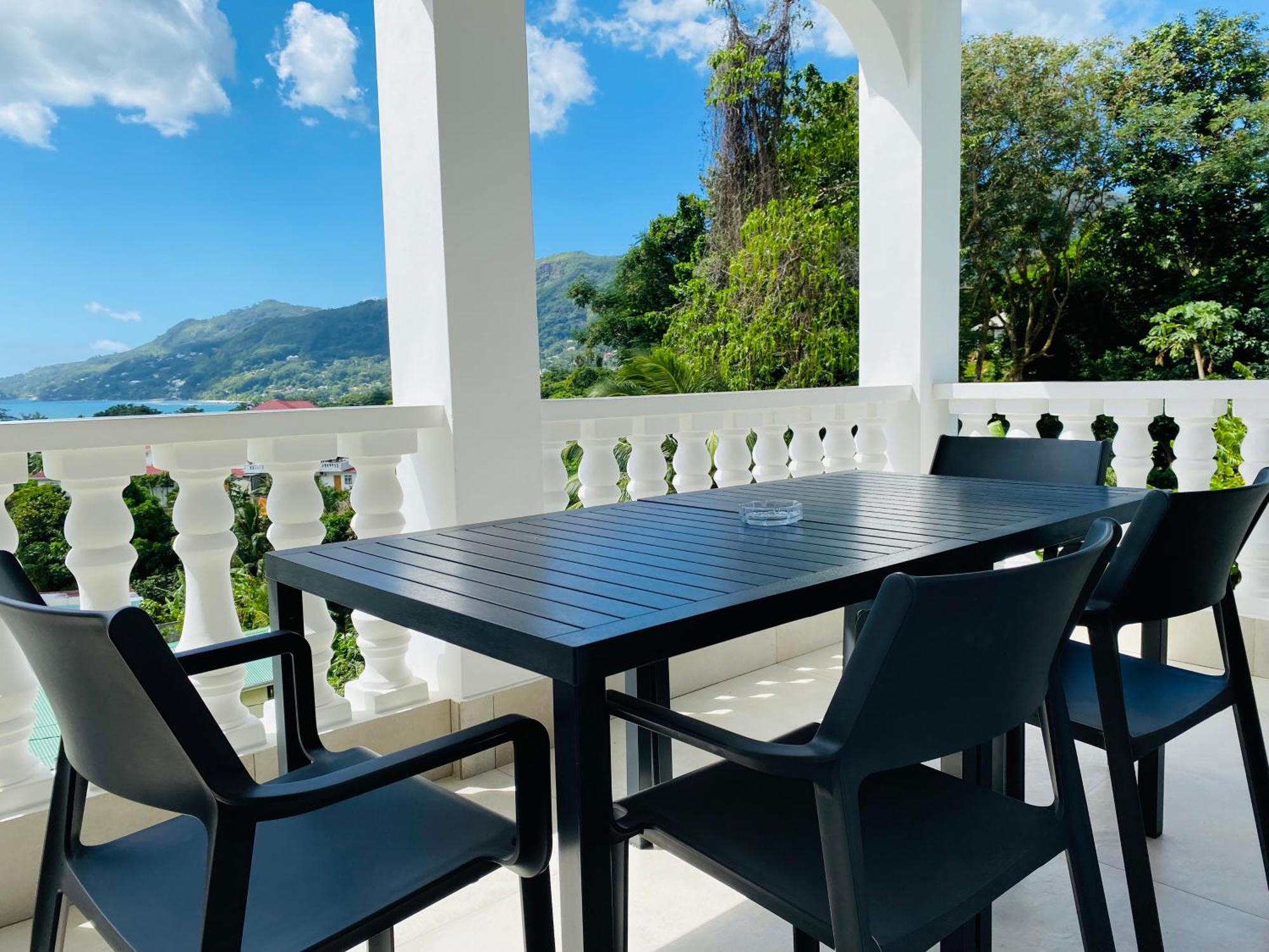 Oceanic View Apartments Beau Vallon  Exterior photo