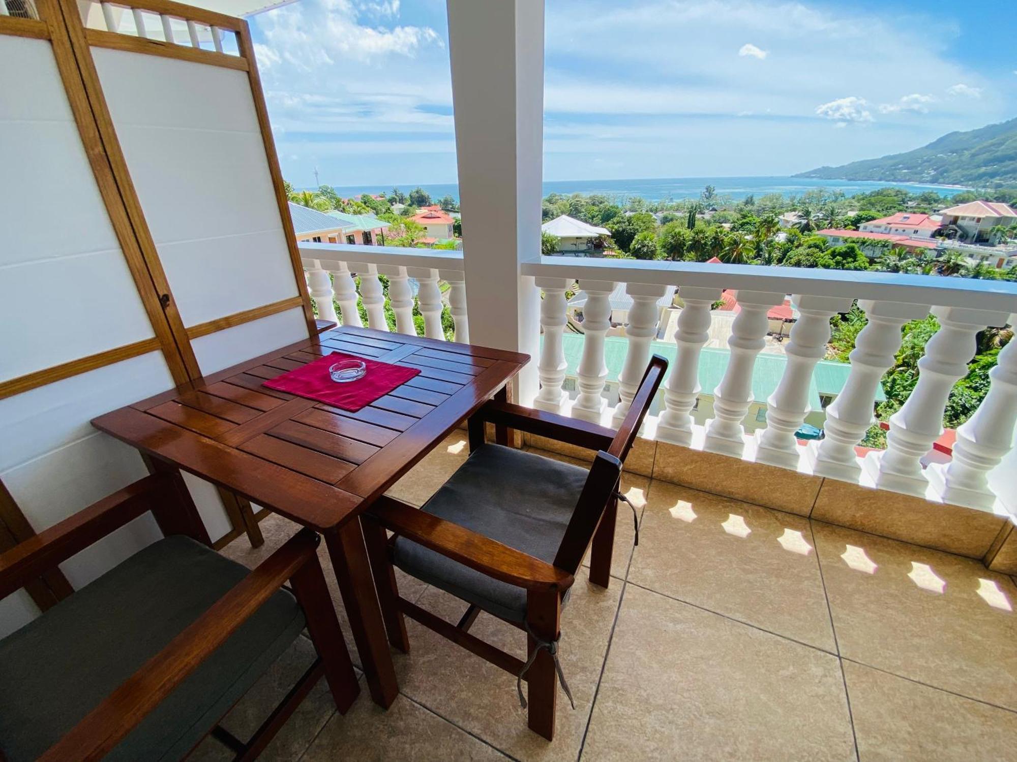 Oceanic View Apartments Beau Vallon  Exterior photo