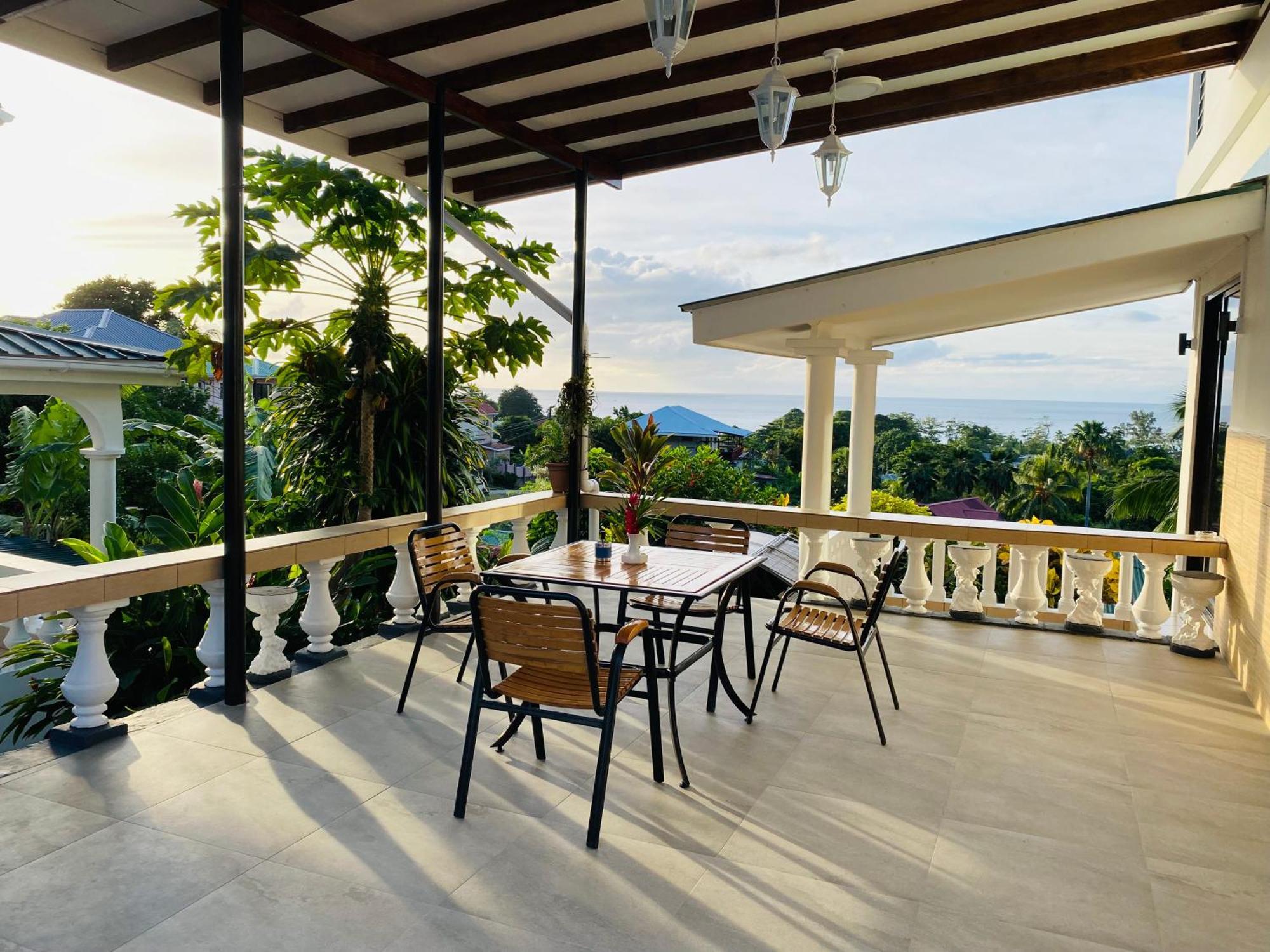 Oceanic View Apartments Beau Vallon  Exterior photo