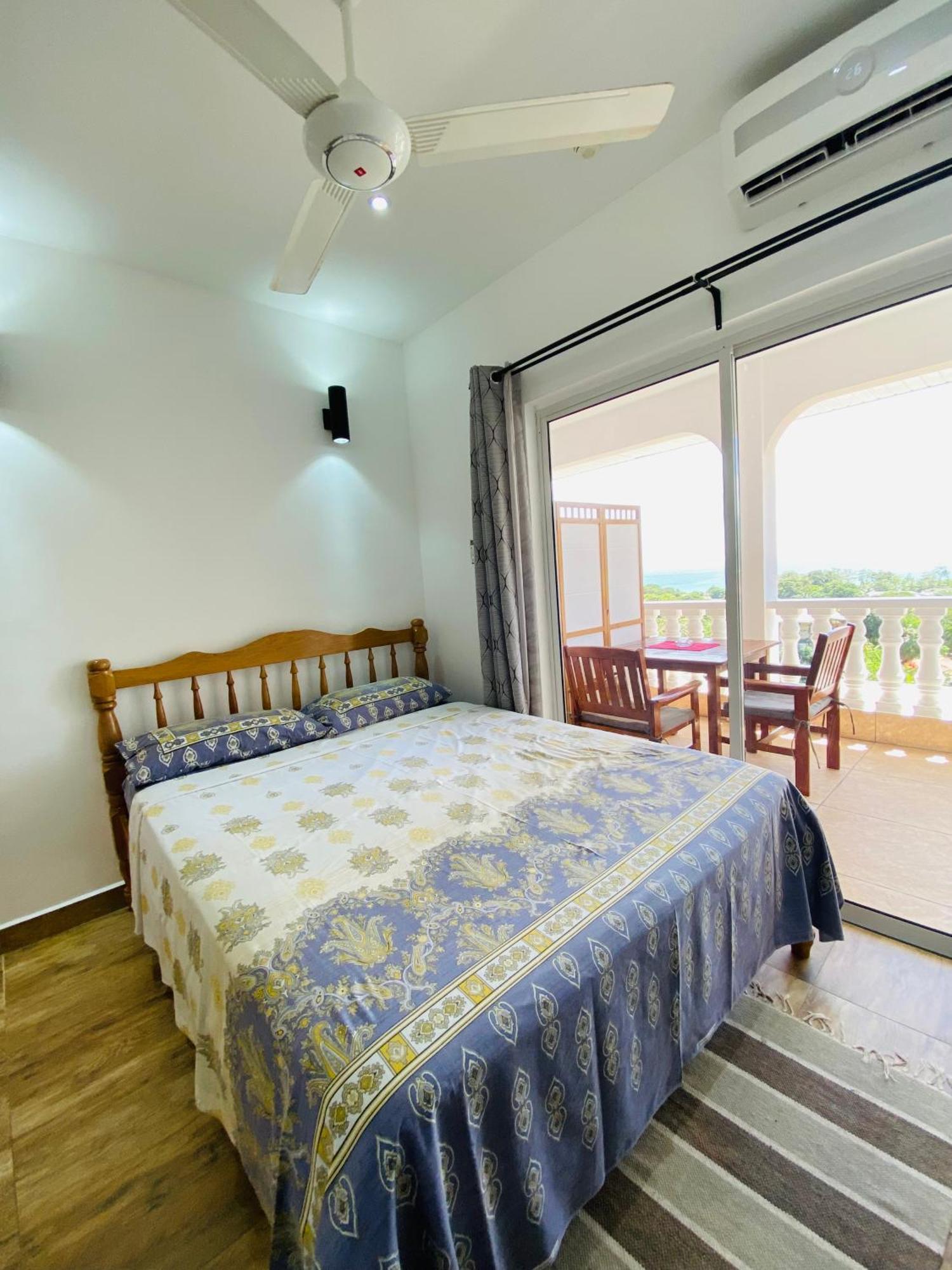 Oceanic View Apartments Beau Vallon  Exterior photo